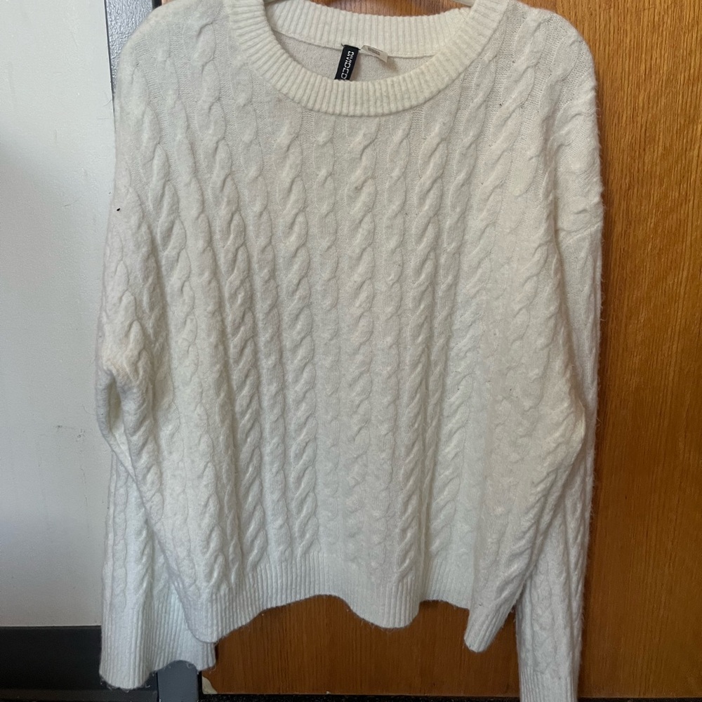 H&M Cozy White Cable Knit Sweater